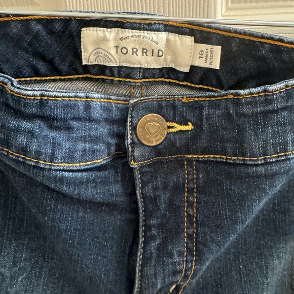 Boyfriend BERMUDA SHORTS Torrid 18W - Picture 2 of 4
